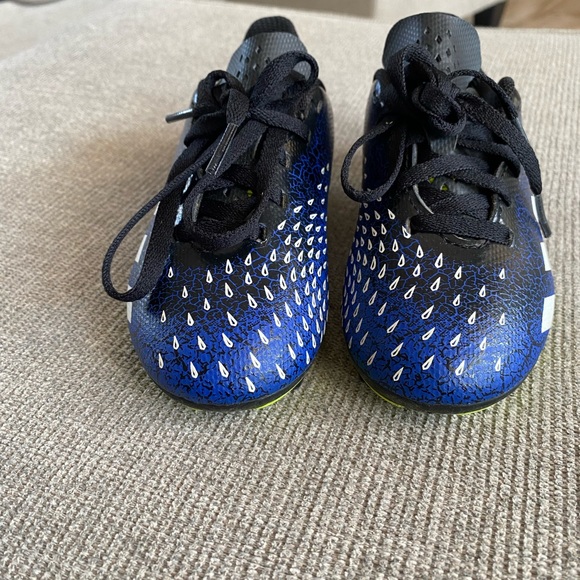 Adidas⚽️ Kids cleats: predator freak4 - Picture 3 of 3